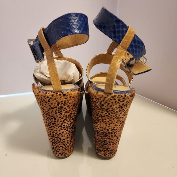 Lui Chung Animal Print Platform Sandals - Picture 6 of 9